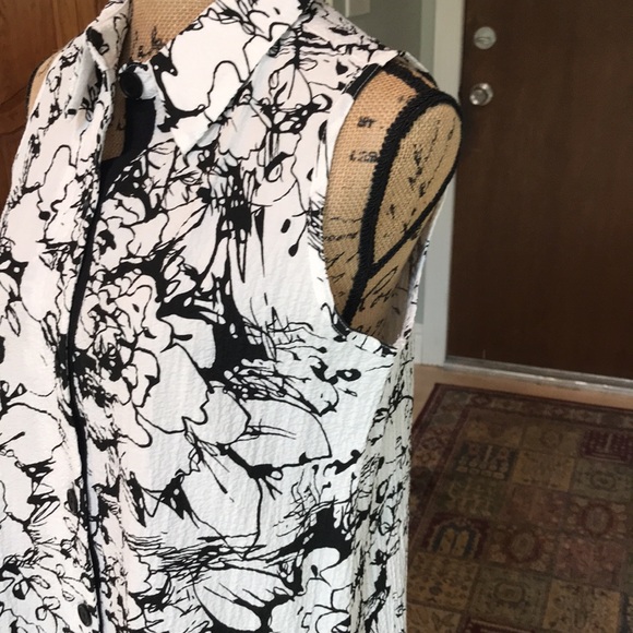 Soft Surrounding Button Up Dress in Small Flared - Picture 3 of 8